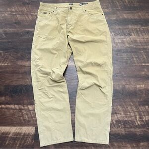 Kuhl Revolvr khaki outdoor hiking gorpcore size 38x34 actual 38x33 (READ)